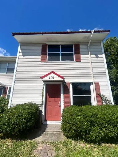 Main picture of 209 N Kimbrel Ave