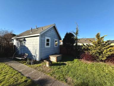 Main picture of 2836 Pine St