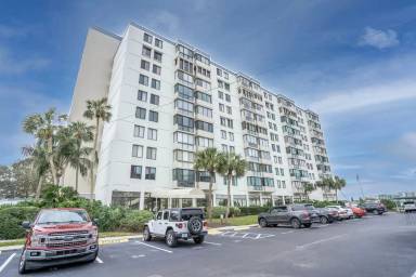 Main picture of 660 Island Way