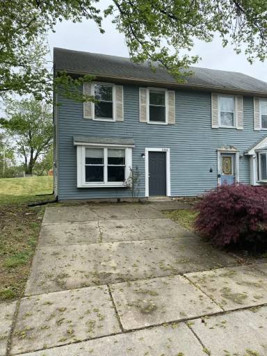 Main picture of 1046 Central Ave