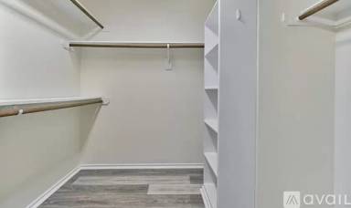 Main picture of 102 E Stedhill Loop