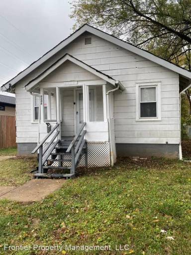 Main picture of 8608 Wabash Ave