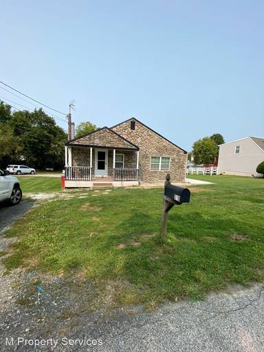 Main picture of 319 S Barry Ave