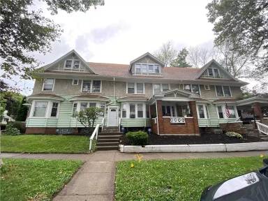 Main picture of 98 Pierpont St