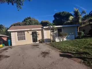Main picture of 3038 E Palm Dr