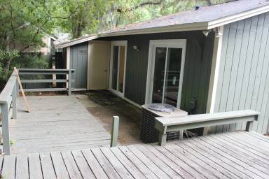 Main picture of 1833 High Ct