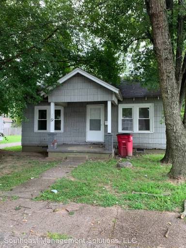 Main picture of 709 E Gladys St
