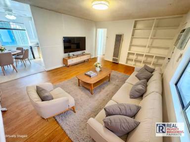 Main picture of 1012 E Newmark Ave