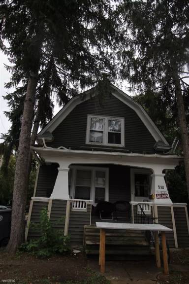 Main picture of 410 Benjamin St