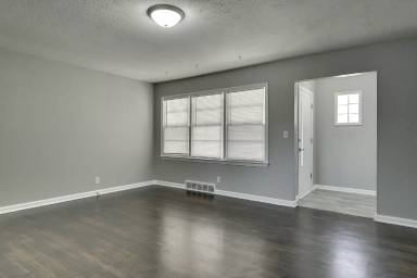 Main picture of 2108 S 50th St