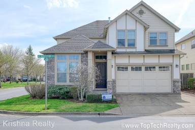 Main picture of 6246 NE Ridgestone Ct