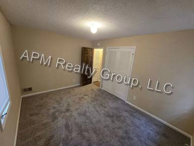 Main picture of 401 S Royal Tower Dr