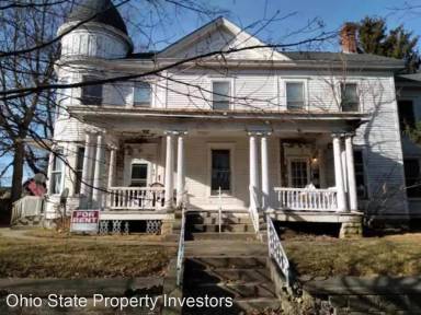 Main picture of 418 1/2 E East St