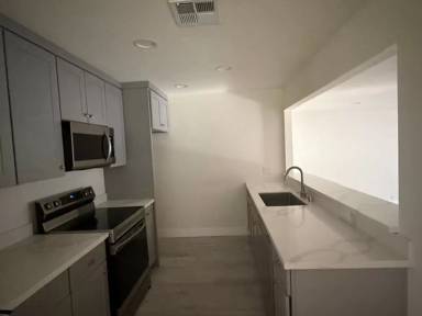Main picture of 6820 Lincoln Oaks Dr