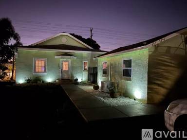 Main picture of 301 N B St