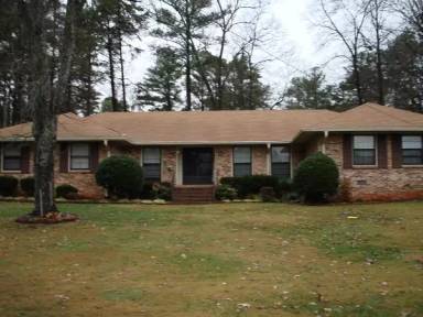 Main picture of 2020 Buckingham Ct