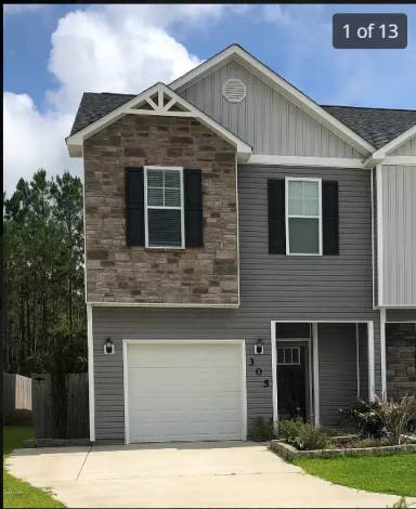 Main picture of 301 - 303 Frisco Way