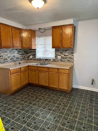 Main picture of 9415 Meyers Rd