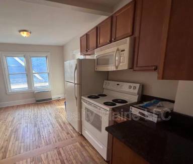 Main picture of 142 Park Ave