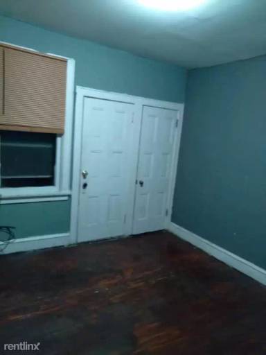 Main picture of 129 W Pine St