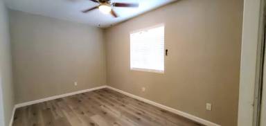 Main picture of 930 S Arizona Ave