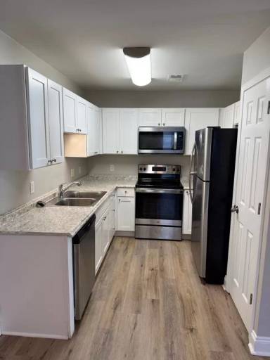 Main picture of 909 E Johnson Ave
