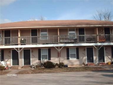 Main picture of 592-598 Betty Jo