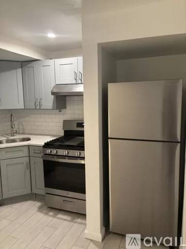 Main picture of 2905 Bronxwood Ave
