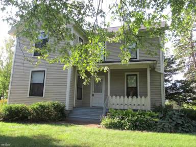 Main picture of 658 W Michigan Ave