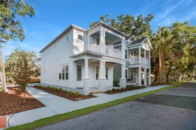 Main picture of 1227 NW 4th Pl