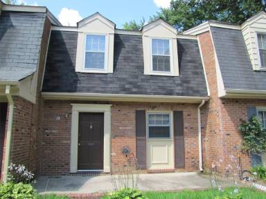 Main picture of 400 Advocate Ct