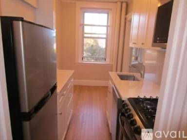 Main picture of 122 Riverway