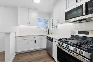 Main picture of 1820 S Dunsmuir Ave
