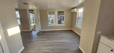 Main picture of 120 Chicago Blvd