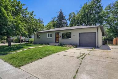 Main picture of 6047 Independence St