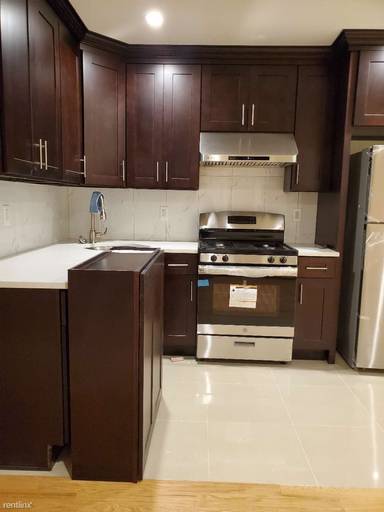 Main picture of 372 Avenue Y