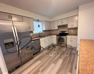 Main picture of 101 SW Chicago St