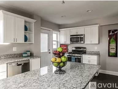 Main picture of 8632 Oak Rd