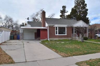 Main picture of 861 N American Beauty Dr