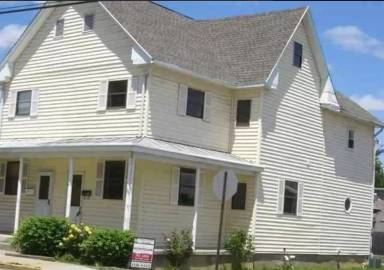 Main picture of 903 Bridge St