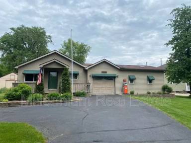 Main picture of 2493 S Ortonville Rd