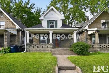 Main picture of 1713 Greenwood Ave