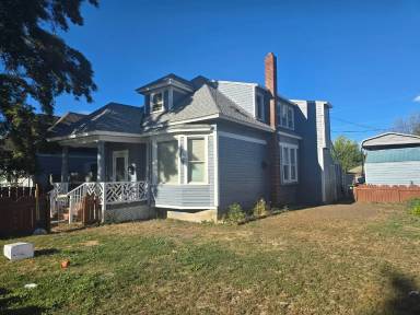 Main picture of 304 S Anderson St