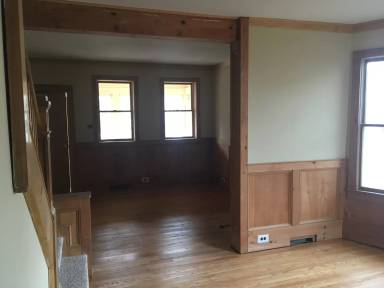 Main picture of 8 Center St