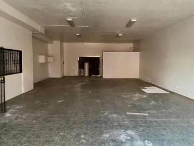 Main picture of 517 N Fresno St