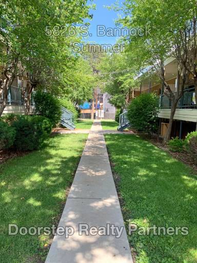 Main picture of 5816 S Bannock St