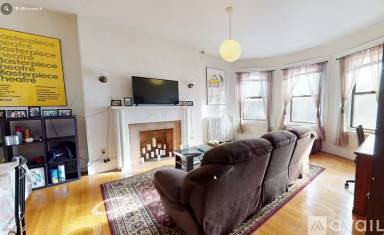 Main picture of 484 Commonwealth Ave