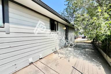 Main picture of 431 E 5th St