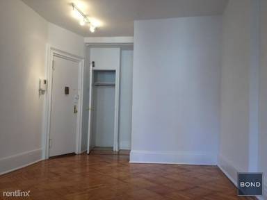 Main picture of 111 E 60th St