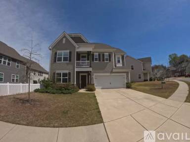 Main picture of 150 W Morehouse Ave